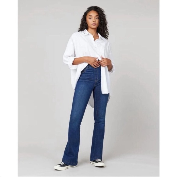 SPANX Denim - Spanx Flare Leg Jeans dark blue wash Size Small Petite